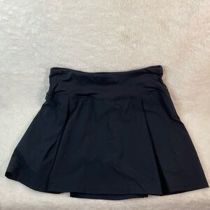 Women's Pleated Athletic Skirt with Pockets Size L